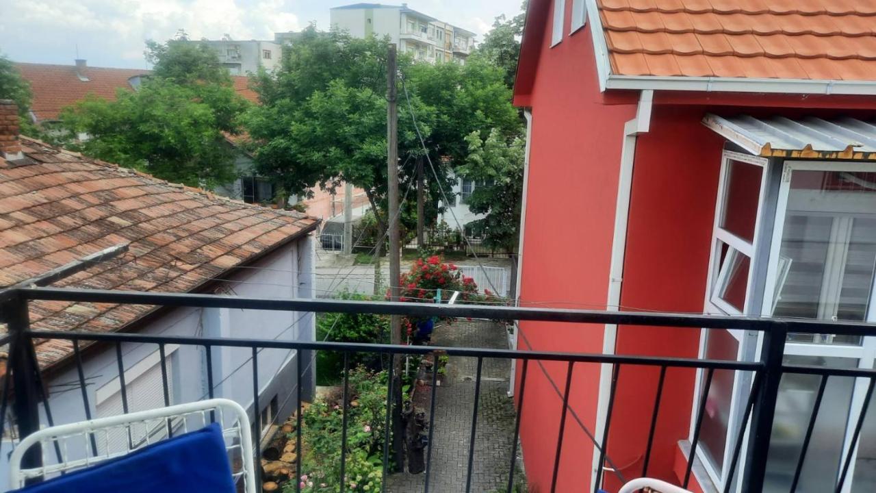 Stan Za Iznajmuvanje So Parking,Blisku Do Centar. クマノヴォ エクステリア 写真